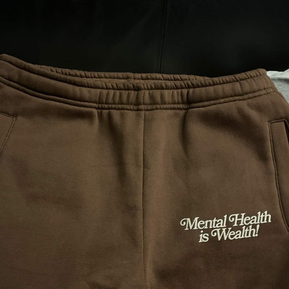 Happy Camp3r Sweatpants with Mental Health is Wealth Print Size Large NWOT - Picture 7 of 10